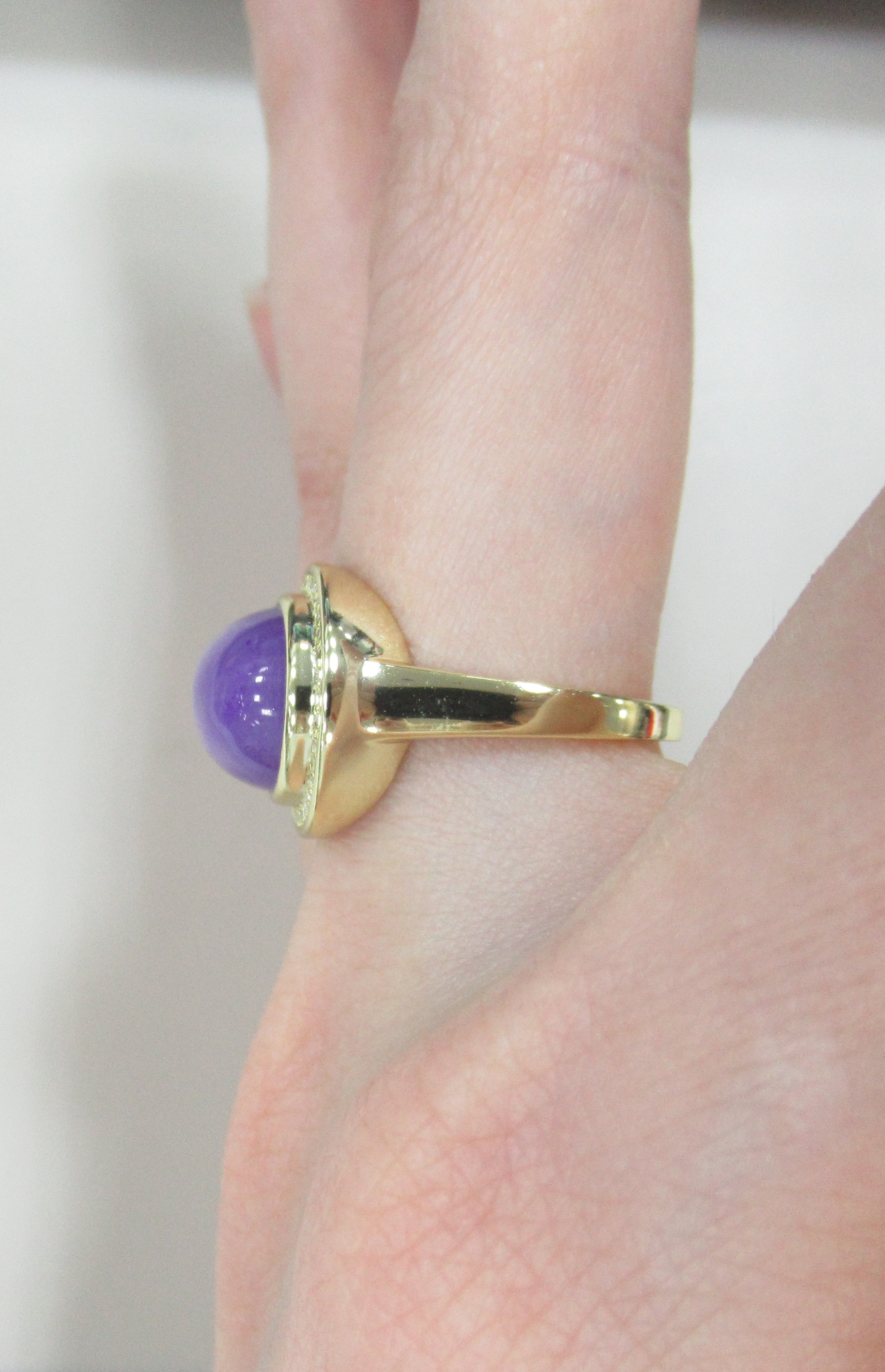 Серебряное кольцо с лавандовым жадеитом